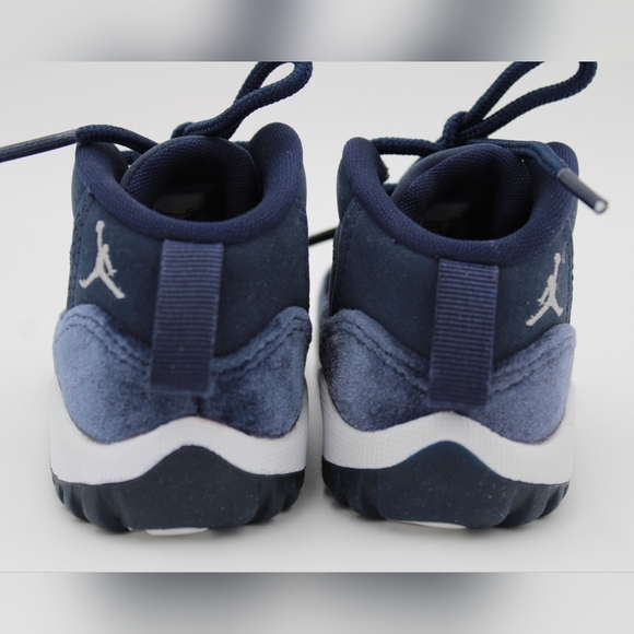 Jordan 11 Retro (TD) 4C – Midnight Navy – Mint Condition - Picture 4 of 8